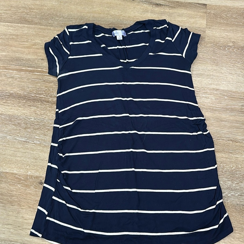 Juniper Ln maternity blue and white striped small t-shirt